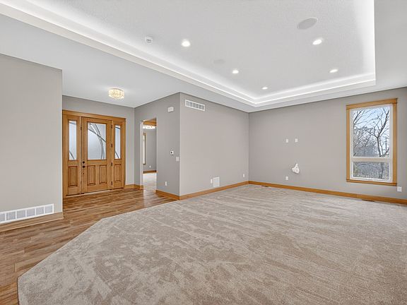 4th image of 284 Alder Blvd