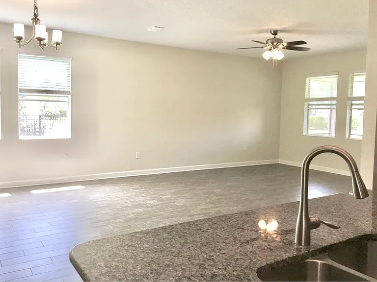 4624 Fairy Tale Cir — Photo 3