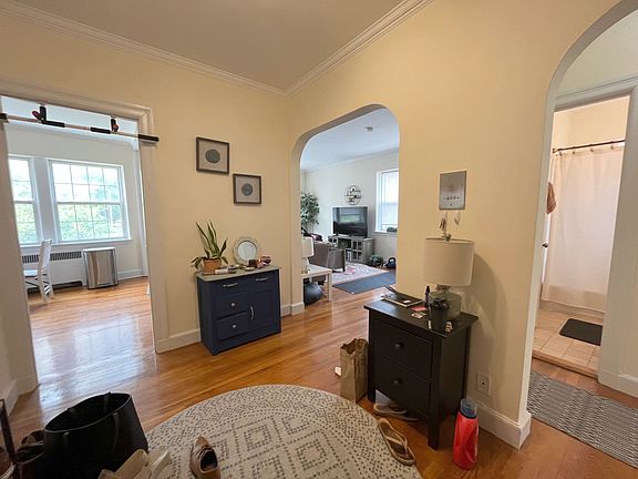 4th image of 24 Fairbanks St #4F