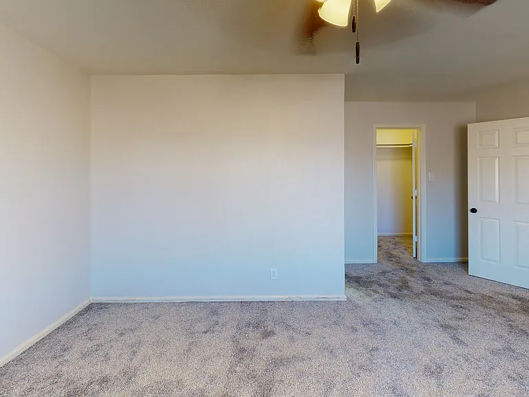 1206 E Redfield Rd #3 — Photo 12