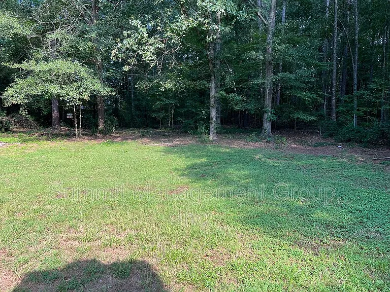 555 Cowan Rd — Photo 23