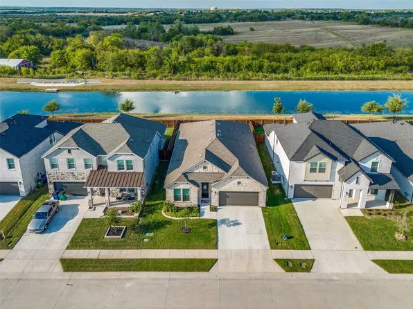 828 Reynolds Dr, Fate, TX 75087