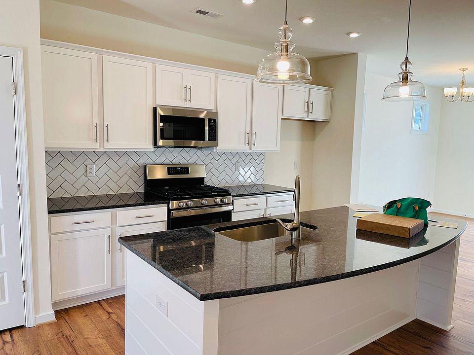 1st image of 3000 Rivermere Ln