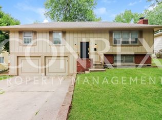8511 Maple Ave, Raytown, MO 64138