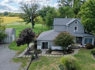 39274 Irene Rd, Hamilton, VA 20158