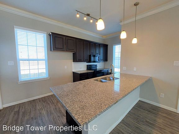 5th image of 3214 Walden Breeze Ct