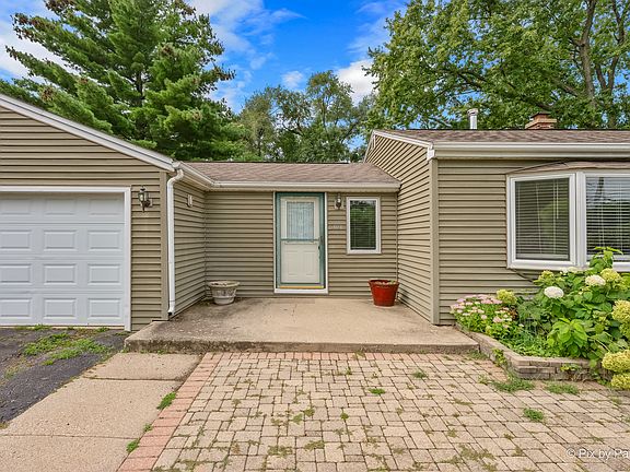 3rd image of 6301 Robert Rd