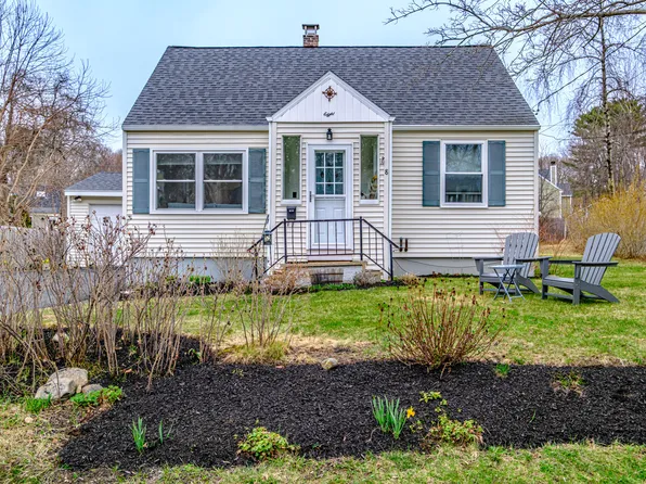 8 Meadow Way, Cape Elizabeth, ME 04107