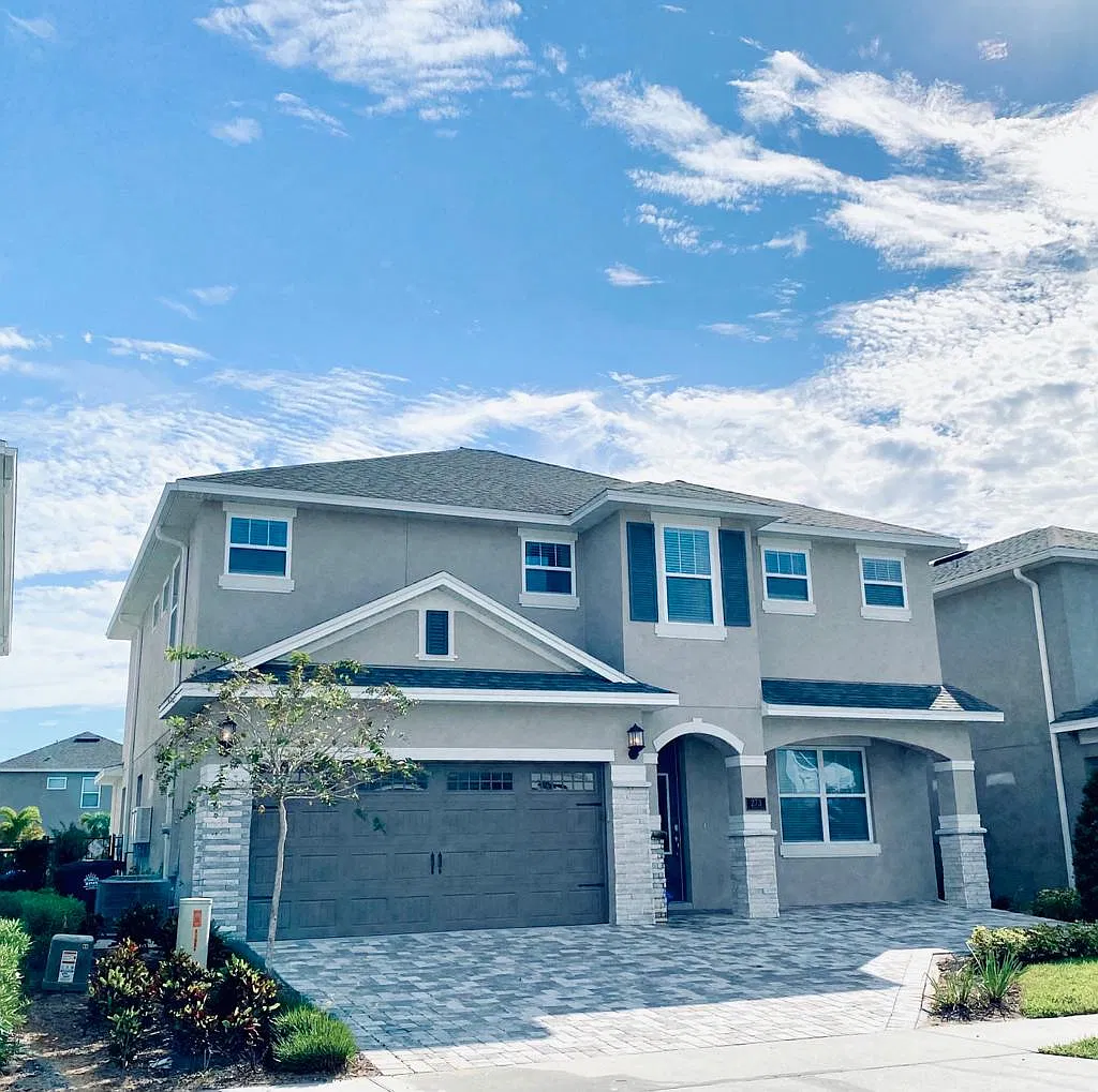 5 bed, 5.5 bath, 2945 sqft, $3,500 — Photo 3