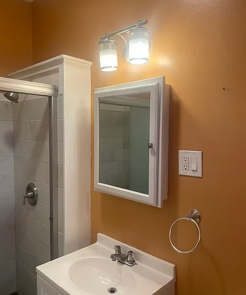 579 University Ave #7 — Photo 12