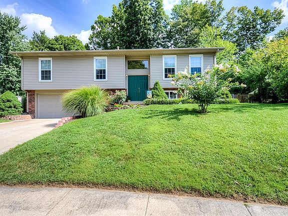 2nd image of 609 Saginaw Ct