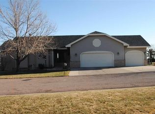 7800 Columbine Ct, Rapid City, SD 57702