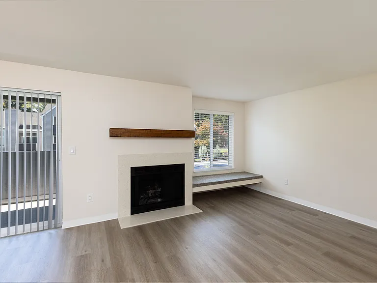 Westhampton Apartments — Photo 61
