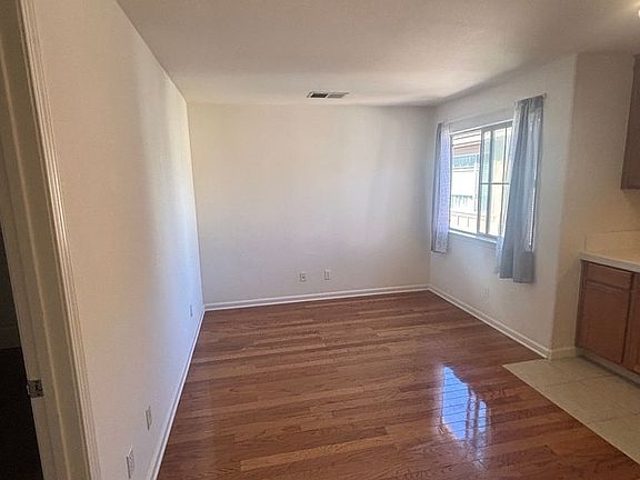 5th image of 2221 Versailles St