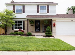 3655 Tanglewood St, Trenton, MI 48183