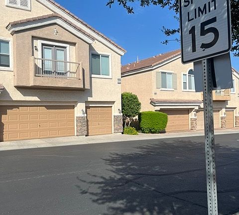 3rd image of 2511 April Breeze Ln