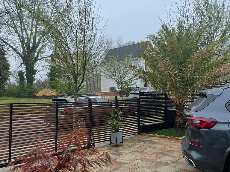 1431 Boulevard SE — Photo 24