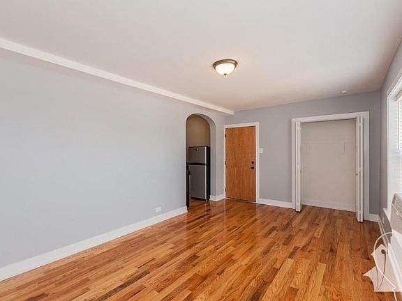 3rd image of 550 W Arlington Pl APT 407