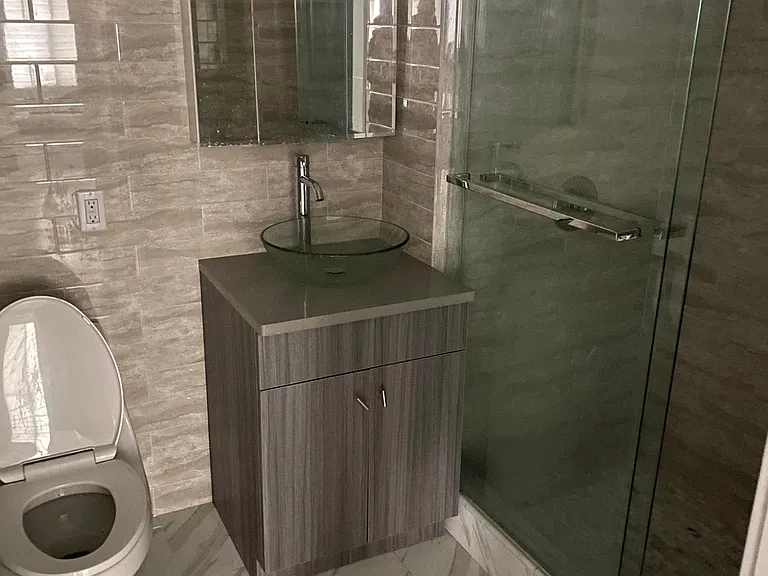 5 Grace Ave #3G — Photo 20