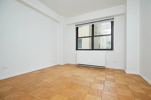 Rented by PocketBroker Inc | media 22