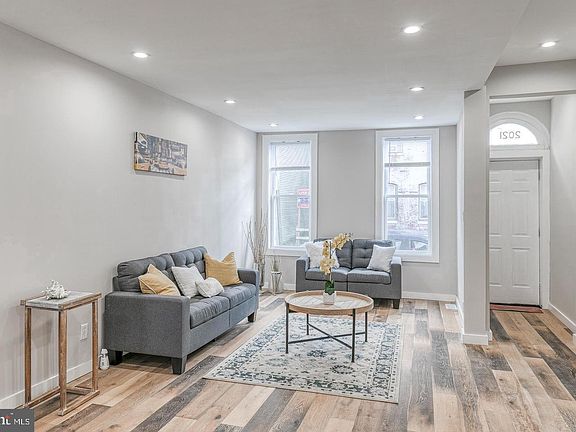 4th image of 2021 W Oxford St