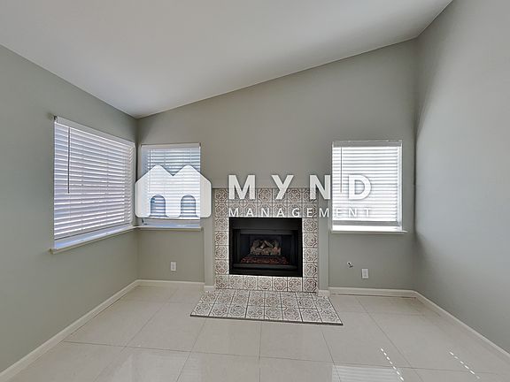 5th image of 5782 Yerington Ave