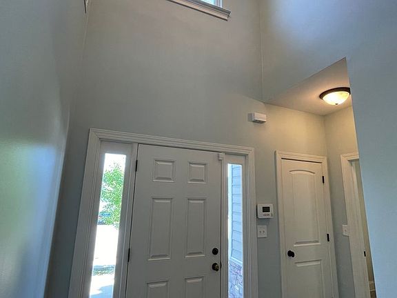 3rd image of 225 Claudia Dr