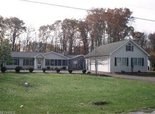 1185 Aurora Hill Dr, Aurora, OH 44202