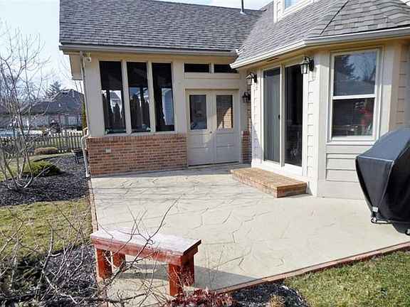4th image of 2670 Langtree Ln