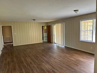 3 bed, 1900 sqft, $1,625 — Photo 3