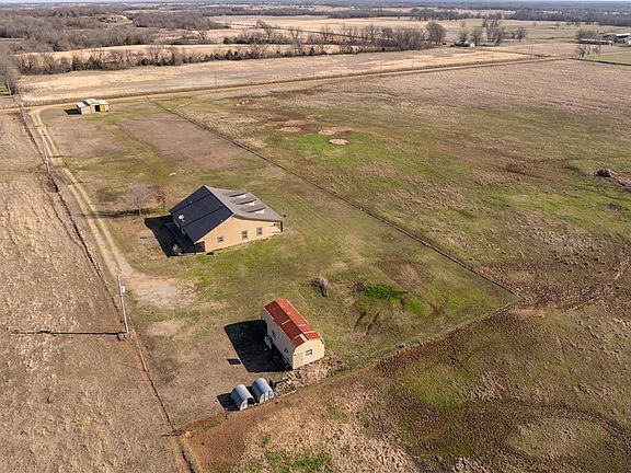 3rd image of 409748 E 1160th Rd