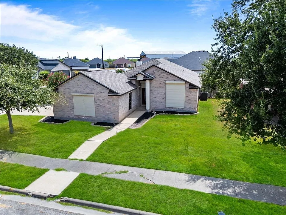 7902 Snake River Dr