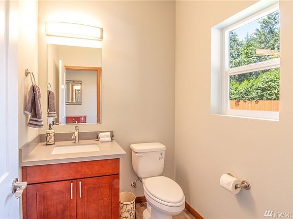 3rd image of 2463 Sidney Ln