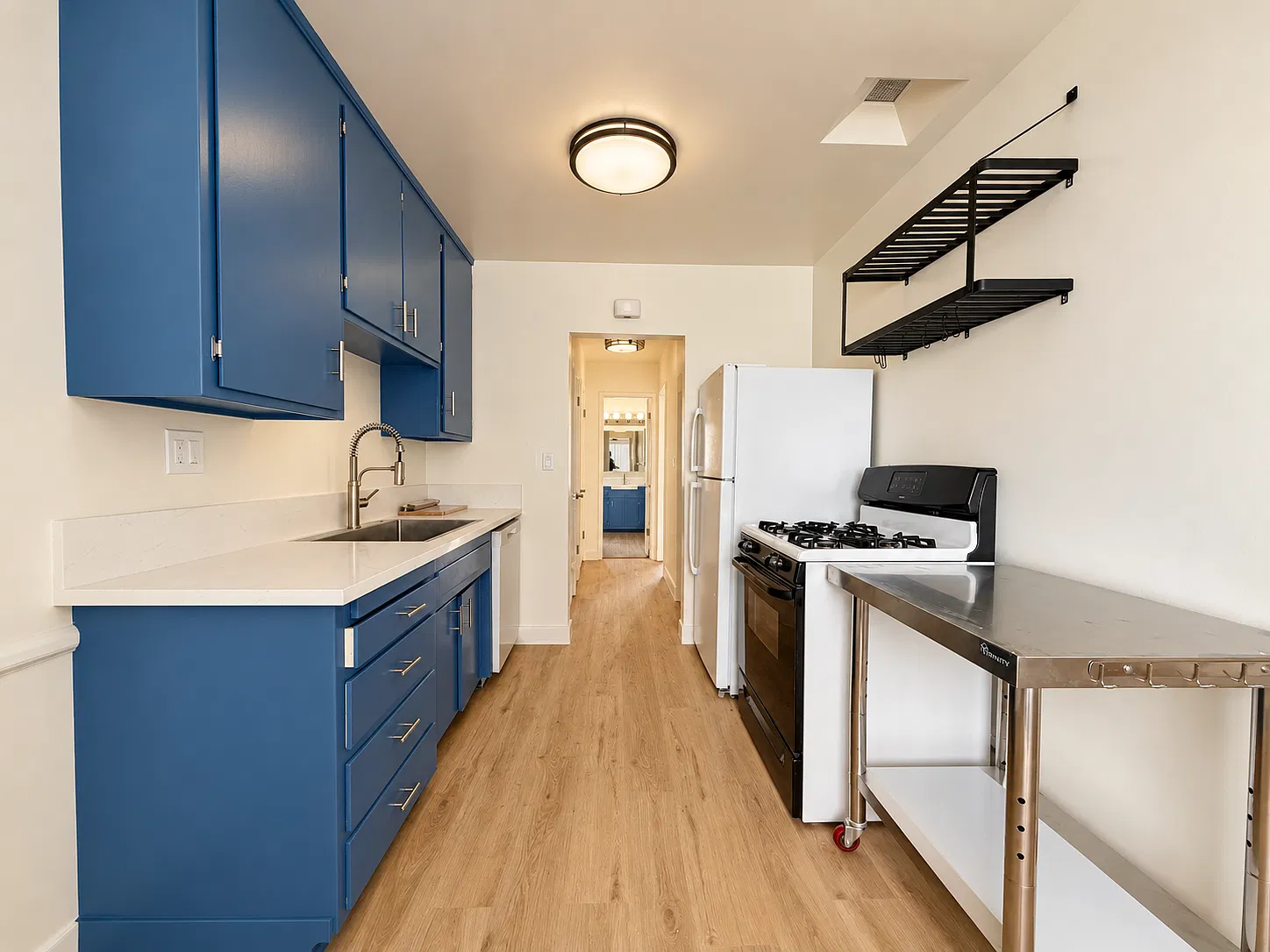 1 bed, $2,300 — Photo 2