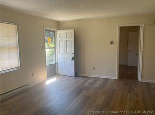 814 Varsity Dr #B, Fayetteville, NC 28301