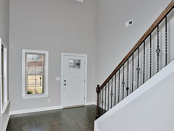 3rd image of 15022 Lakeside Trl
