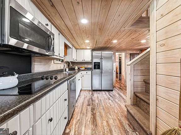 5th image of 664 River Vista Dr