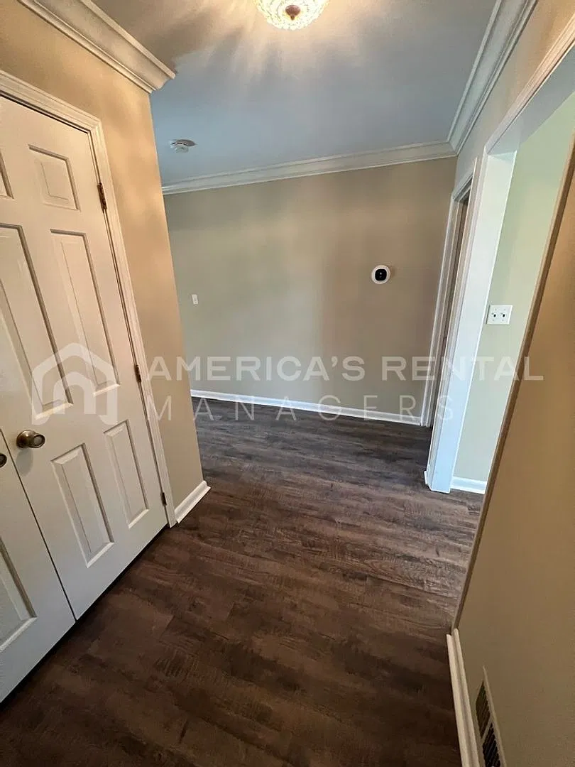 Home For Rent In Irondale Available to View with a 48 Hour Notice! — Photo 3