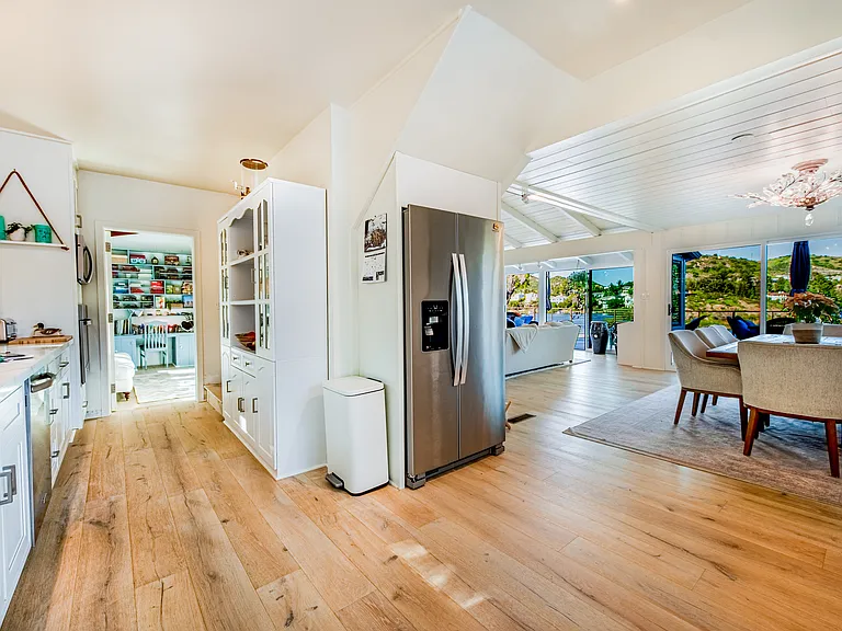 160 Lower Lake Rd — Photo 10
