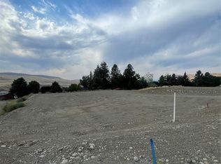 12 Parks Dr, Okanogan, WA 98840