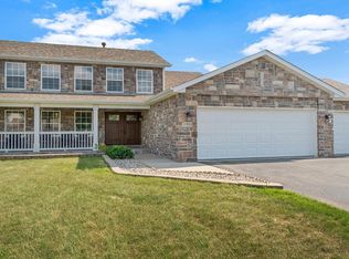 1981 Lakindale Dr, Machesney Park, IL 61115