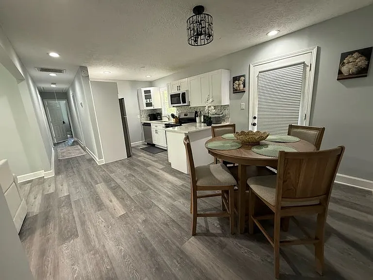 1118 Boyd Rd — Photo 32