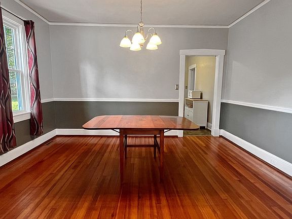 4th image of 158 Montague St
