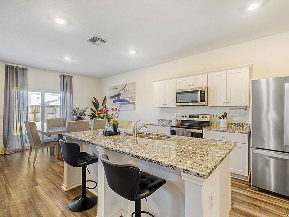 5th image of 5247 Hickory Pl