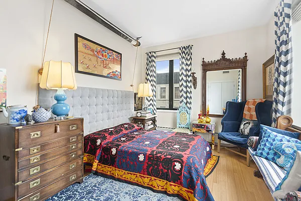 Sold by Compass | media 8