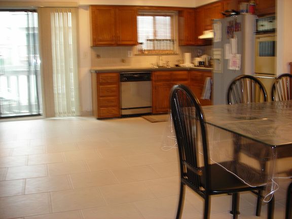 3rd image of 157 McVeigh Ave