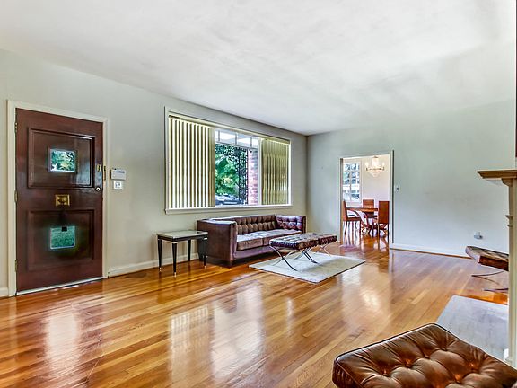 3rd image of 324 Pierpont Ave