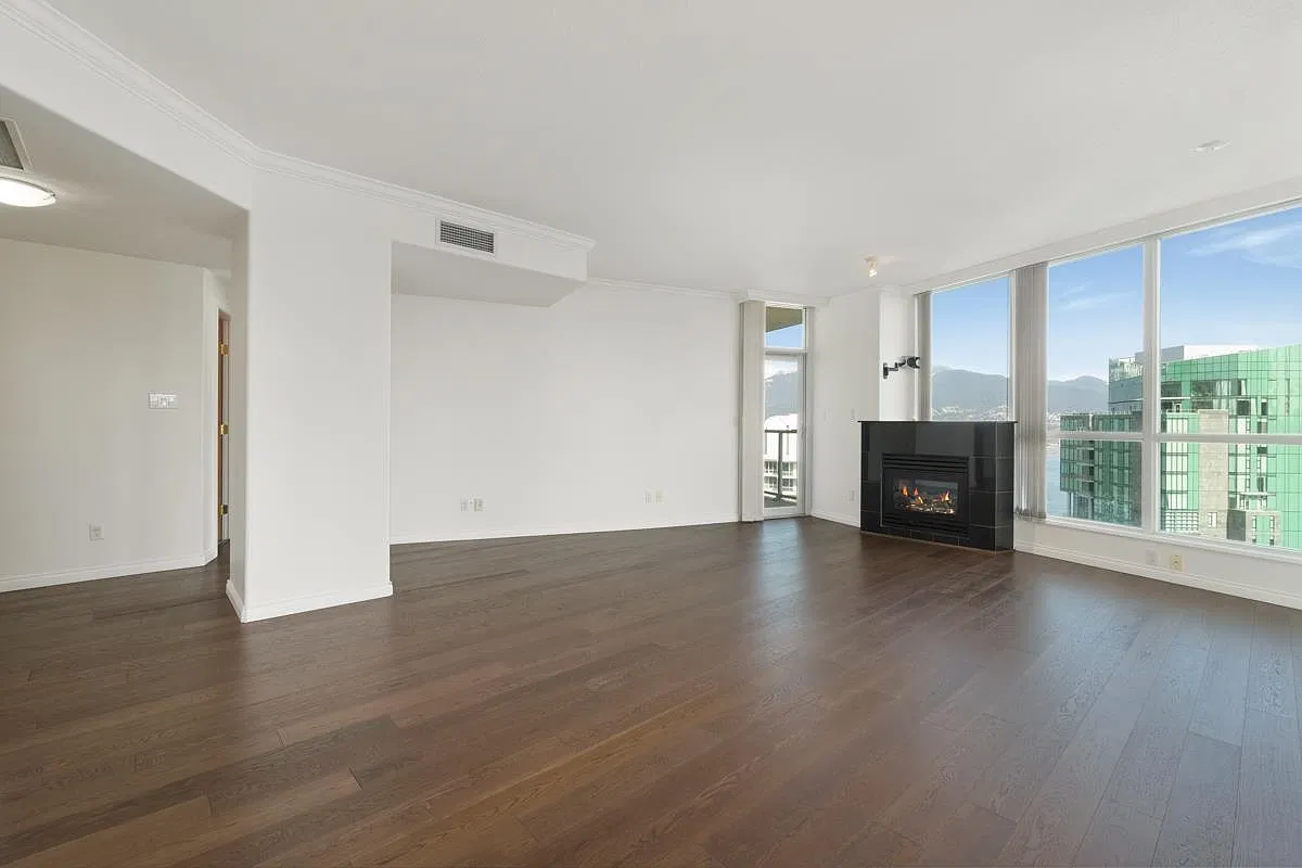 2 bed, 1039 sqft, $3,900 — Photo 3