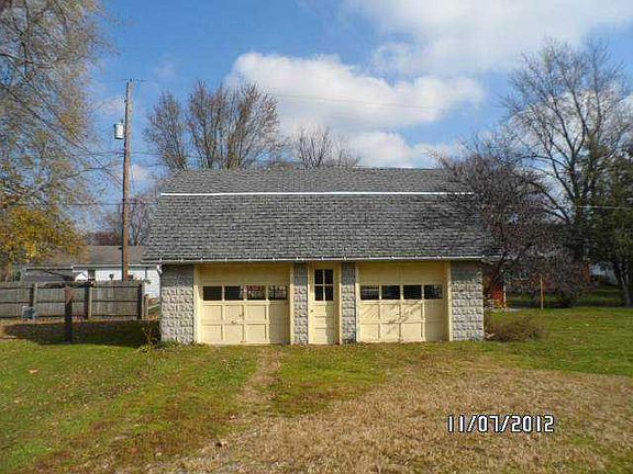 3rd image of 13418 Main St