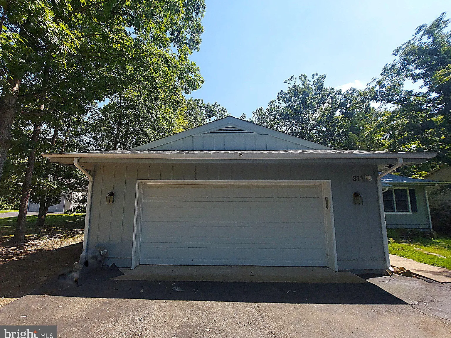 3 bed, 2.0 bath, 1462 sqft, $2,495 — Photo 1